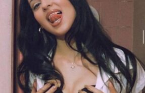 Imagem do grupo de WhatsApp ᗩᗰIᔕTᗩᗪ OᑎᒪIᑎE