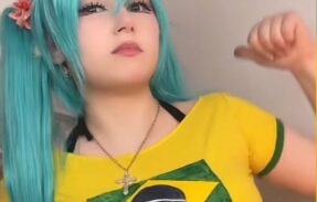 Imagem do grupo de WhatsApp 𝐼 𝐿𝒪𝒱𝐸 𝒯𝐻𝐸 𝐵𝑅𝒜𝒵𝐼𝐿 𝒪𝐹 𝐵𝒪𝐿𝒟𝒩𝐸𝒮𝒮 